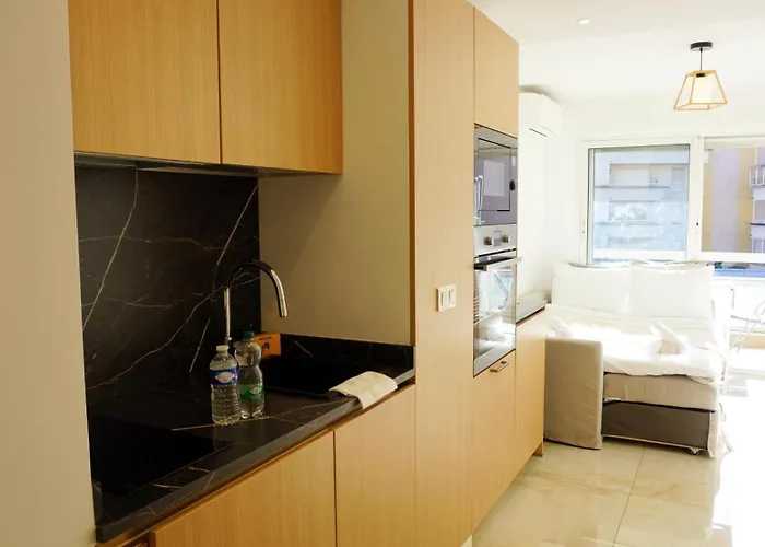 Proche Gare Et Commerces, 5min Plage, 4 Personnes - Palmazur Cannes